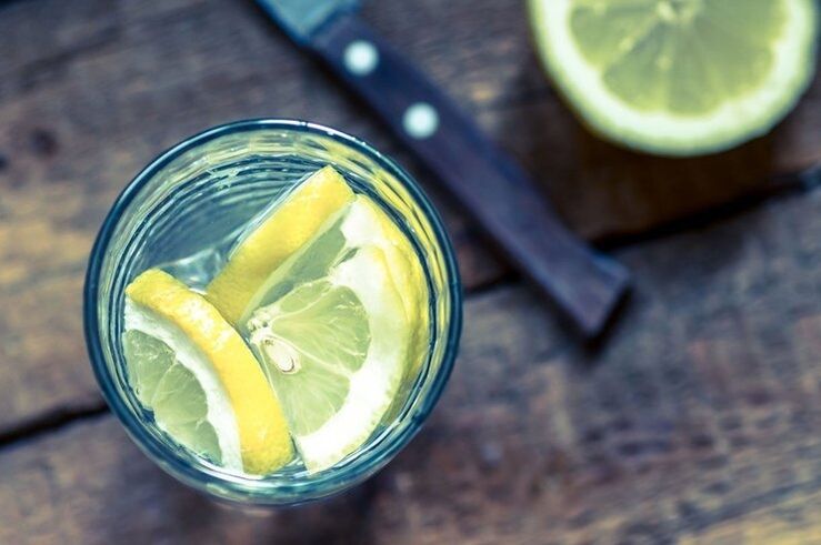 acqua con limone per dimagrire